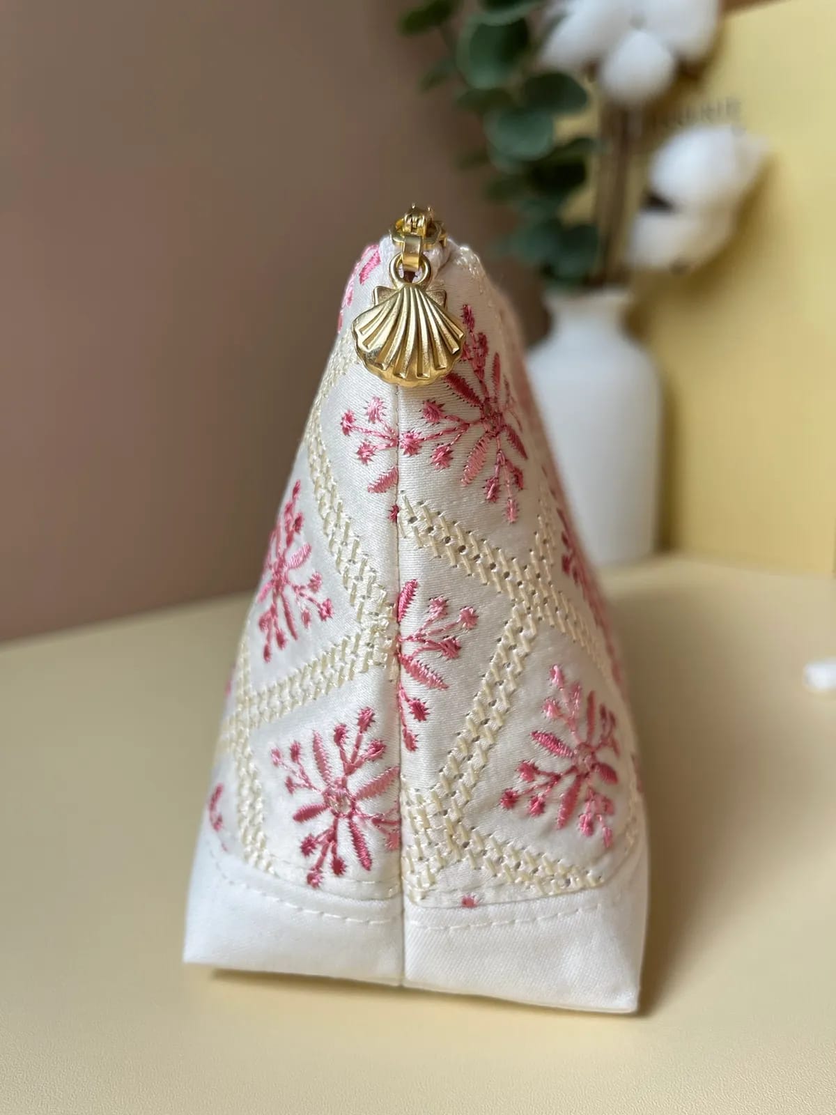 刺绣拼布立体收纳袋—珍珠白雪花星芒(深粉红)